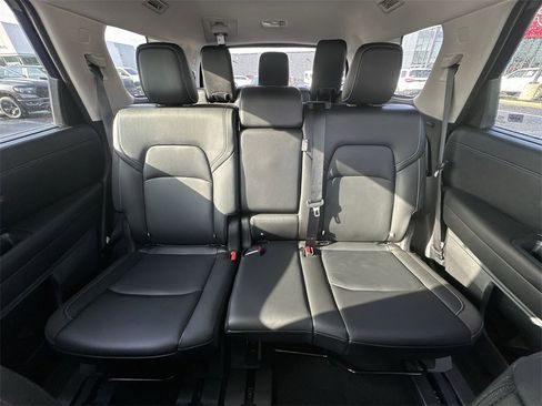 Used 2024 Nissan Pathfinder SL image 22