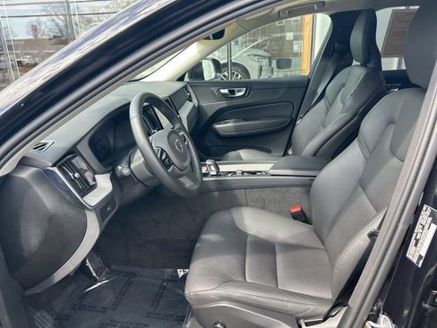 Certified 2025 Volvo XC60 B5 Plus image 17