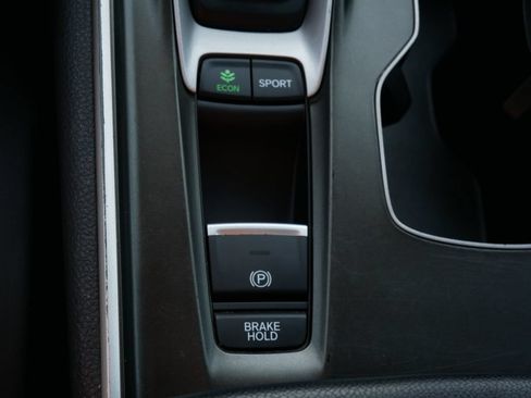 Used 2018 Honda Accord Sport image 25