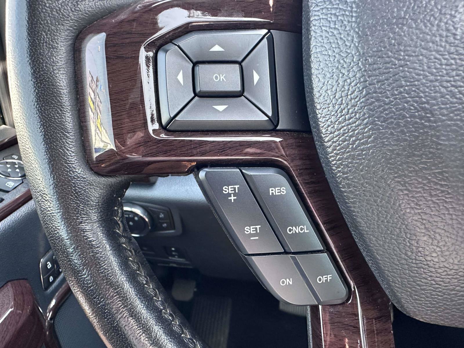 Used 2022 Ford F250 Lariat w/ Lariat Ultimate Package AWD/4WD image 20