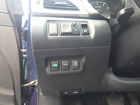 Used 2017 Nissan Sentra S FWD image 18