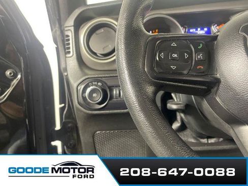 Used 2018 Jeep Wrangler Unlimited Sport AWD/4WD image 13