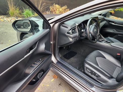 Used 2023 Toyota Camry SE image 23