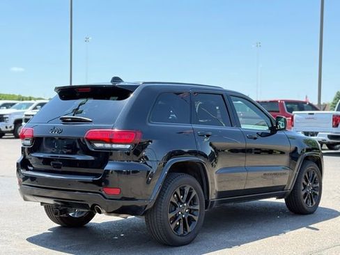 Used 2020 Jeep Grand Cherokee Altitude AWD/4WD image 40