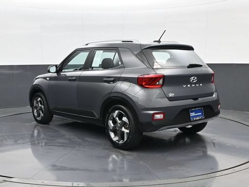 Certified 2024 Hyundai Venue SEL FWD image 8