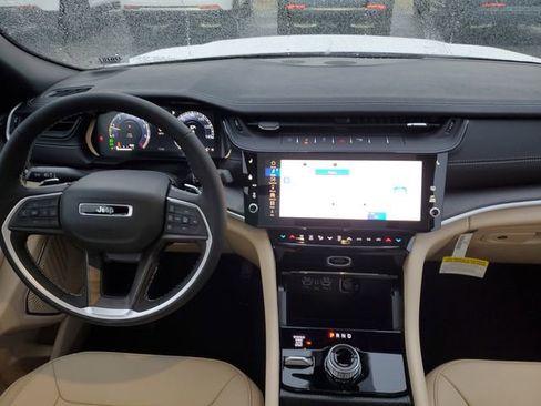 New 2026 Jeep Grand Cherokee Limited AWD/4WD image 25