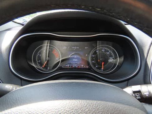 Used 2019 Jeep Cherokee Limited AWD/4WD image 26