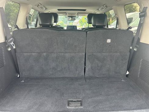 Used 2024 Nissan Armada SL w/ Captain's Chairs Package AWD/4WD image 17