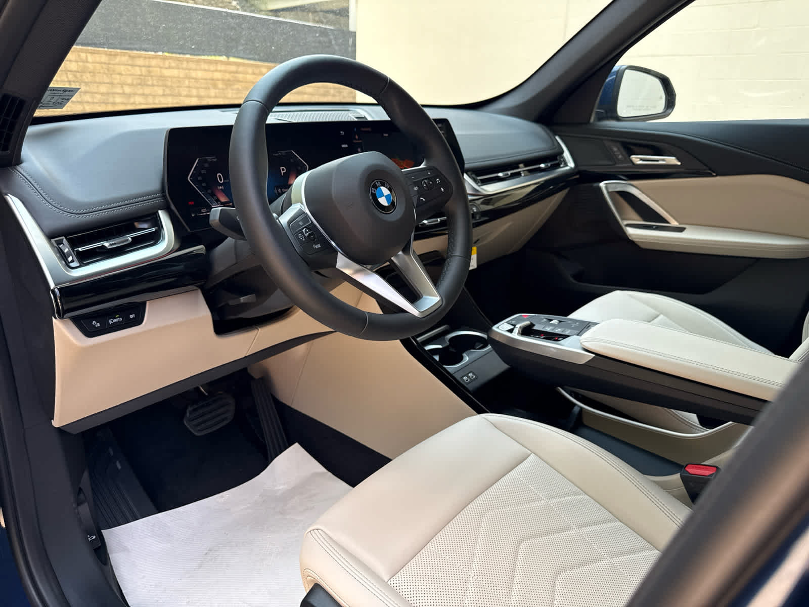 Used 2025 BMW X1 xDrive28i w/ Convenience Package AWD/4WD image 12