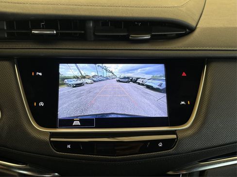 Certified 2023 Cadillac XT6 Luxury FWD image 25