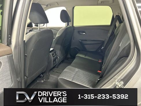 Used 2023 Nissan Rogue SV AWD/4WD image 19