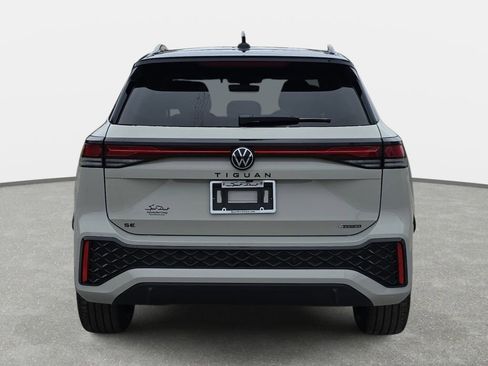 New 2026 Volkswagen Tiguan SE R-Line AWD/4WD image 6