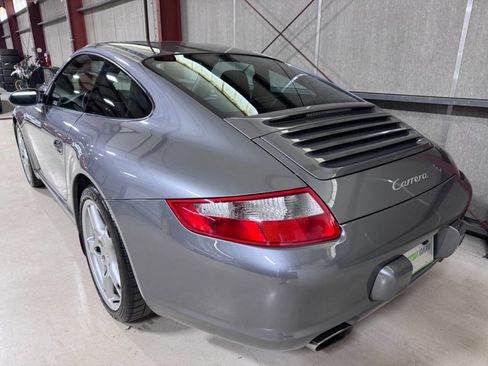 Used 2005 Porsche 911 Carrera RWD image 8