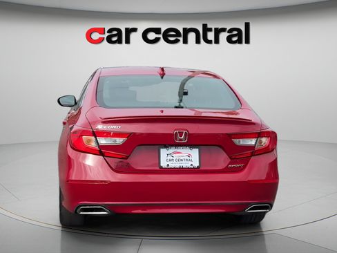 Used 2018 Honda Accord Sport image 4