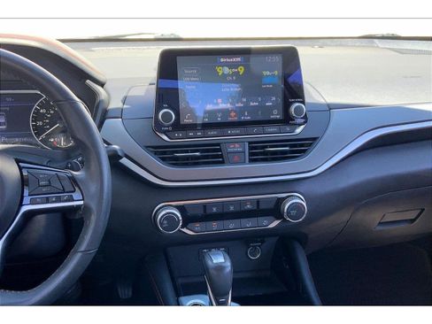 Used 2024 Nissan Altima 2.5 SR FWD image 6