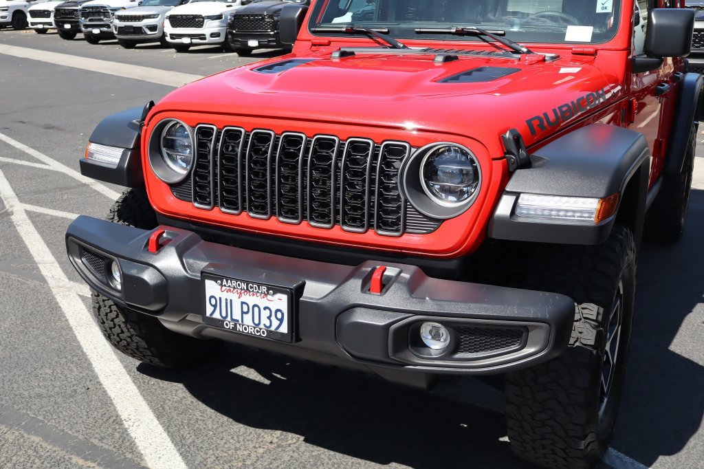 Certified 2025 Jeep Wrangler Unlimited Rubicon AWD/4WD image 9