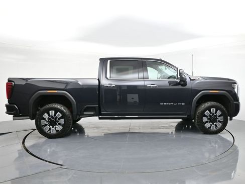 New 2026 GMC Sierra 3500 Denali w/ Denali Reserve Package image 6