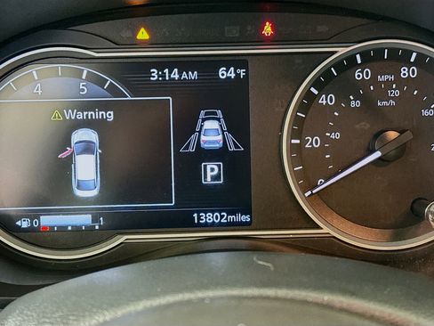 Used 2024 Nissan Versa SV w/ Trunk Package image 19