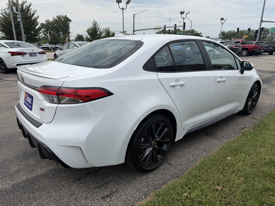 Used 2025 Toyota Corolla SE FWD image 5