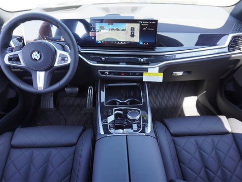 New 2025 BMW X7 xDrive40i w/ M Sport Package image 2
