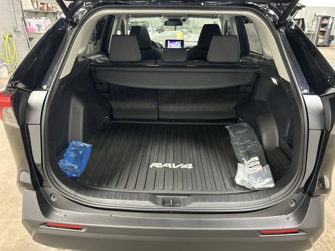 New 2025 Toyota RAV4 XLE image 28
