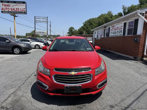Used 2016 Chevrolet Cruze LT FWD image 2