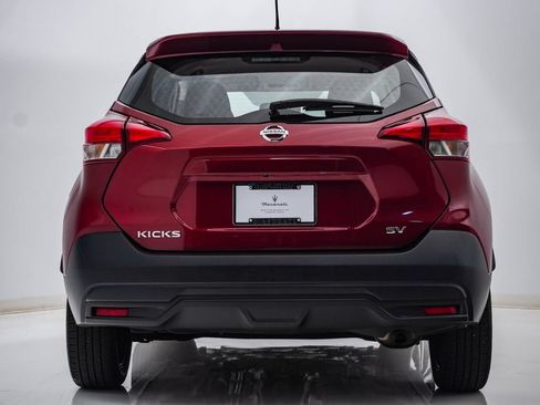 Used 2019 Nissan Kicks SV FWD image 8