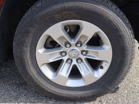 Used 2024 RAM 1500 Laramie image 9