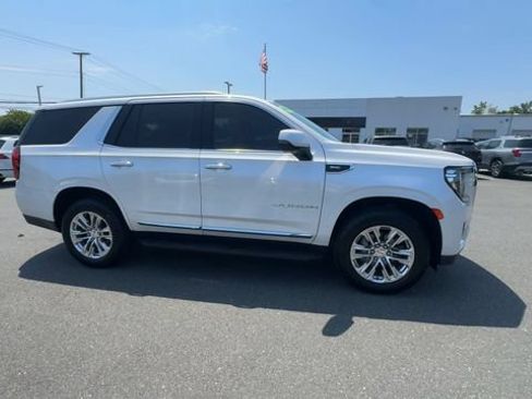 Certified 2021 GMC Yukon SLT w/ SLT Premium Package AWD/4WD image 9