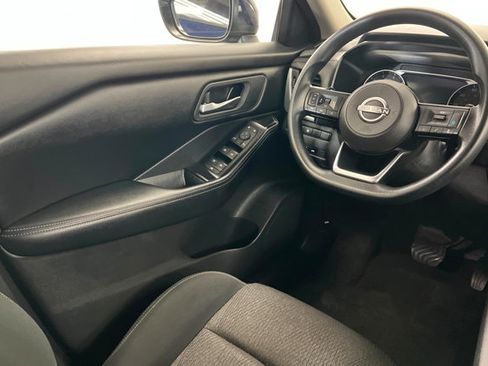 Used 2024 Nissan Rogue SV AWD/4WD image 11