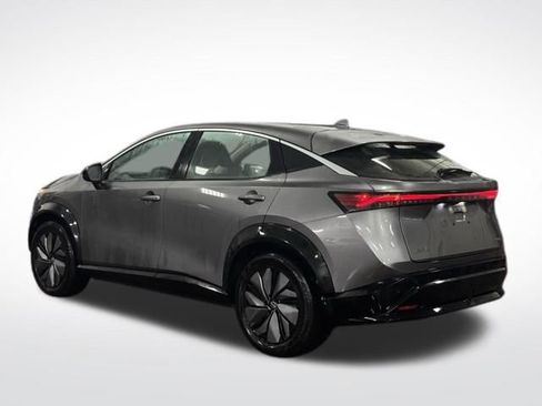 Used 2023 Nissan Ariya FWD image 12