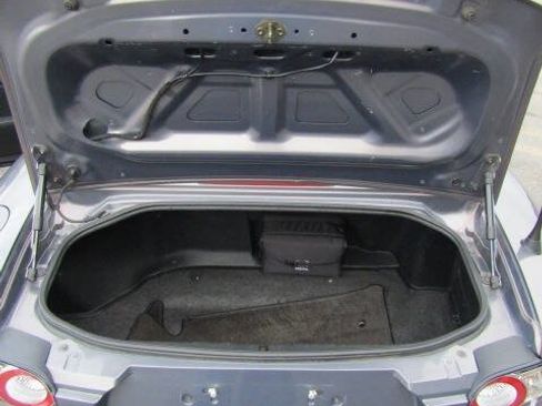 Used 2006 MAZDA MX-5 Miata Sport RWD image 6