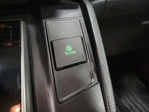 Used 2017 Honda CR-V EX-L image 18