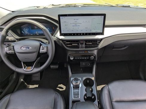 Used 2023 Ford Escape Platinum image 14