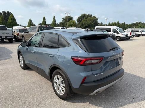 Used 2025 Ford Escape Active w/ Tech Pack #1 FWD image 7