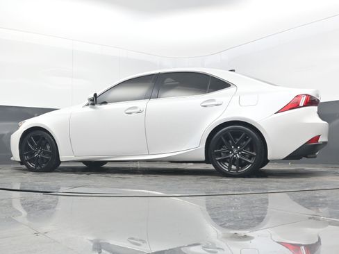 Used 2016 Lexus IS 200t image 30
