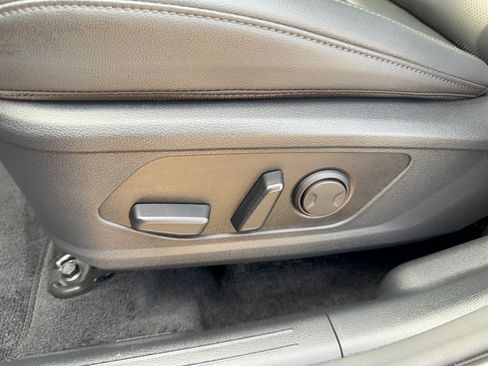 Used 2024 Kia Sportage EX FWD image 16