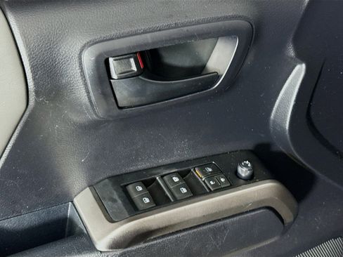 Used 2021 Toyota Tacoma TRD Sport image 23