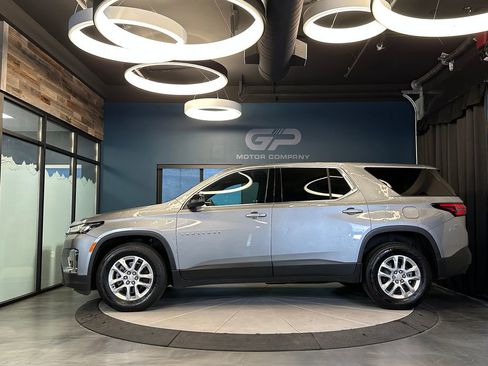 Used 2023 Chevrolet Traverse LS AWD/4WD image 6