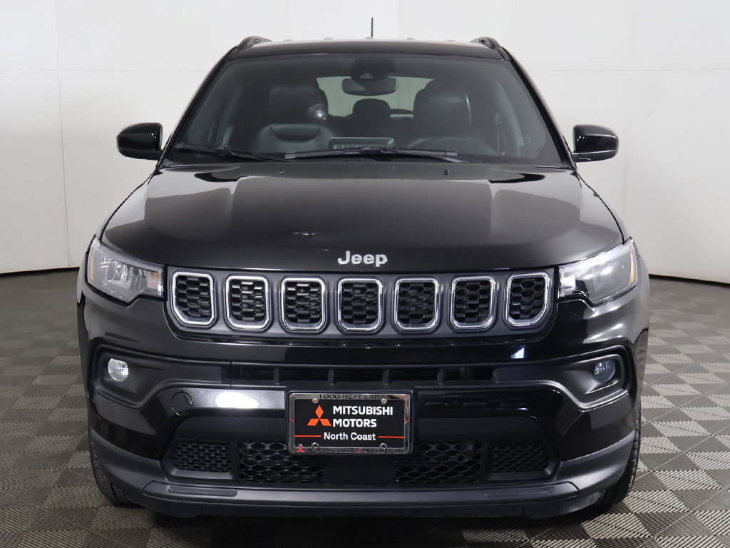 Used 2026 Jeep Compass Latitude AWD/4WD image 9