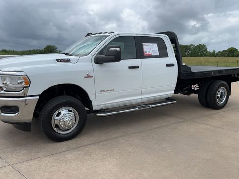 Used 2024 RAM 3500 Big Horn AWD/4WD image 5