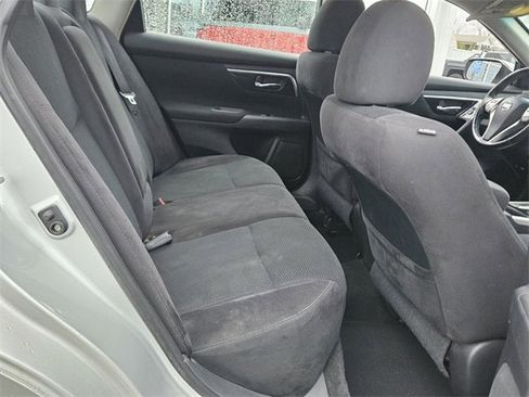Used 2014 Nissan Altima 2.5 SV image 16