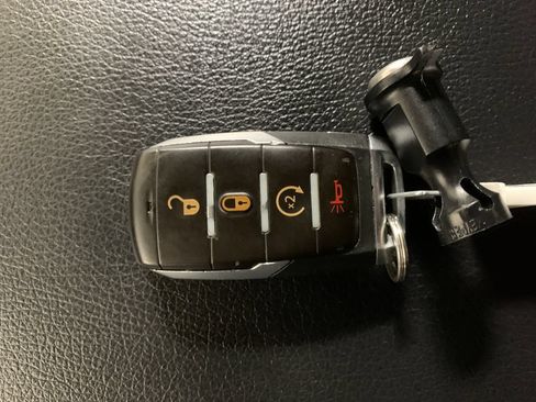 Used 2023 RAM 1500 Big Horn AWD/4WD image 15