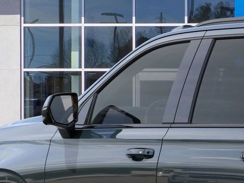 New 2026 Chevrolet Suburban RST image 14