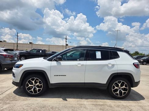 Used 2025 Jeep Compass Limited AWD/4WD image 2