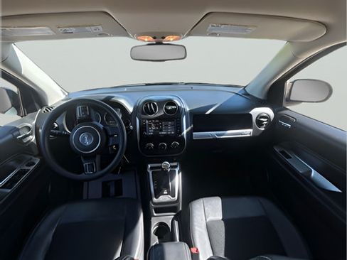 Used 2015 Jeep Compass FWD image 17