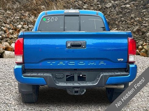 Used 2016 Toyota Tacoma TRD Sport w/ Towing Package AWD/4WD image 4