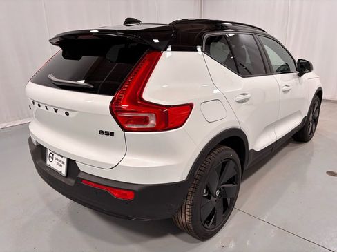 New 2026 Volvo XC40 B5 Ultra w/ Protection Package Premier image 5