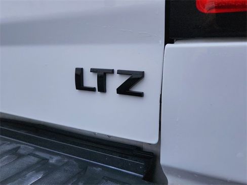 Used 2018 Chevrolet Silverado 1500 LT w/ All Star Edition image 12