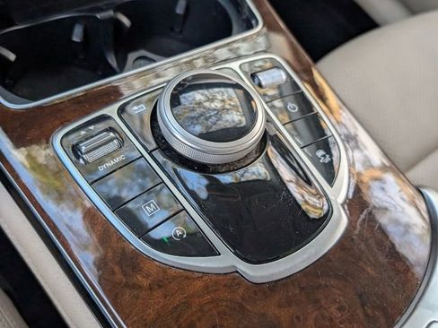 Used 2018 Mercedes-Benz GLC 300 image 25